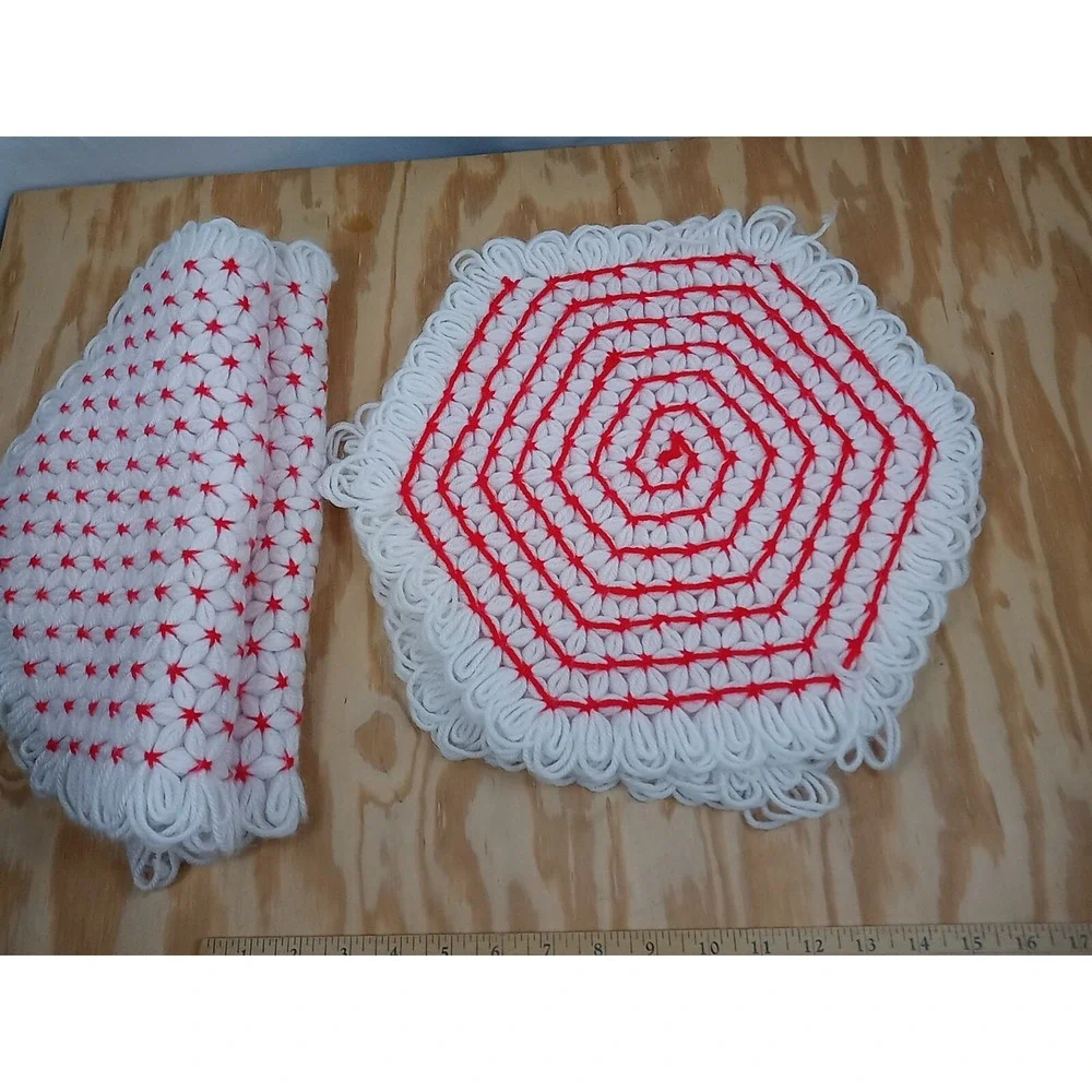 Lot Of 4 VTG Handmade Star Placemats Crochet Yarn White With Red Stars Table Mat